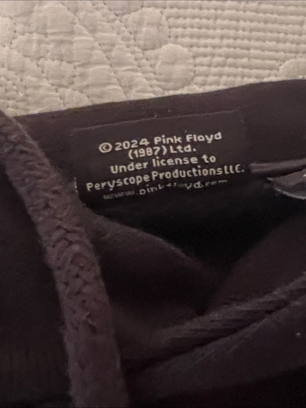 2024 Pink Floyd Black Sweatshirt Hoodie with Rainbow Prism Graphic - Picture 5 of 5